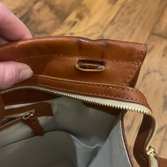 Shinola Sibley Large Satchel Vach
Natural
Made in Italy - Picture 4 of 8